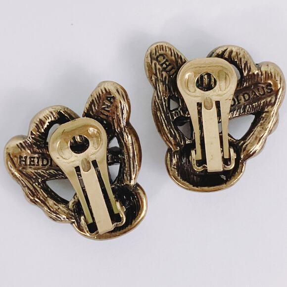 Signed Heidi Daus Gold Tone Colorful Pastel Rhinestone Ribbon Clip On Earrings - Picture 11 of 11